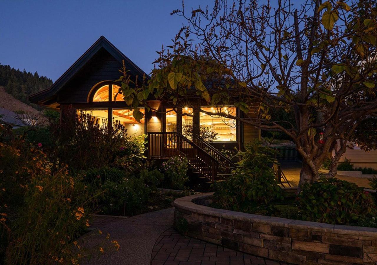 Sacred Rock Inn Elk Bagian luar foto